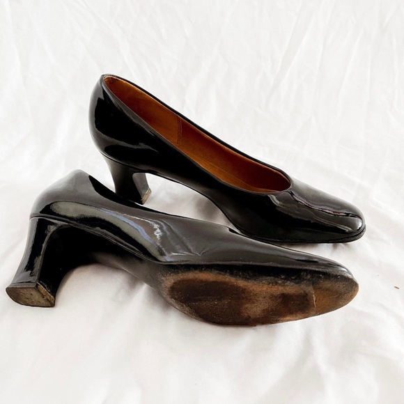Vintage 60s Corfam faux patent leather heels - Picture 2 of 5